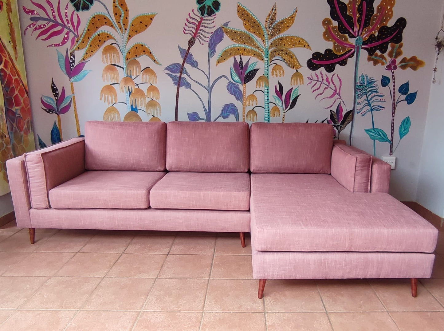 Khroma Corner Couch With Daybed